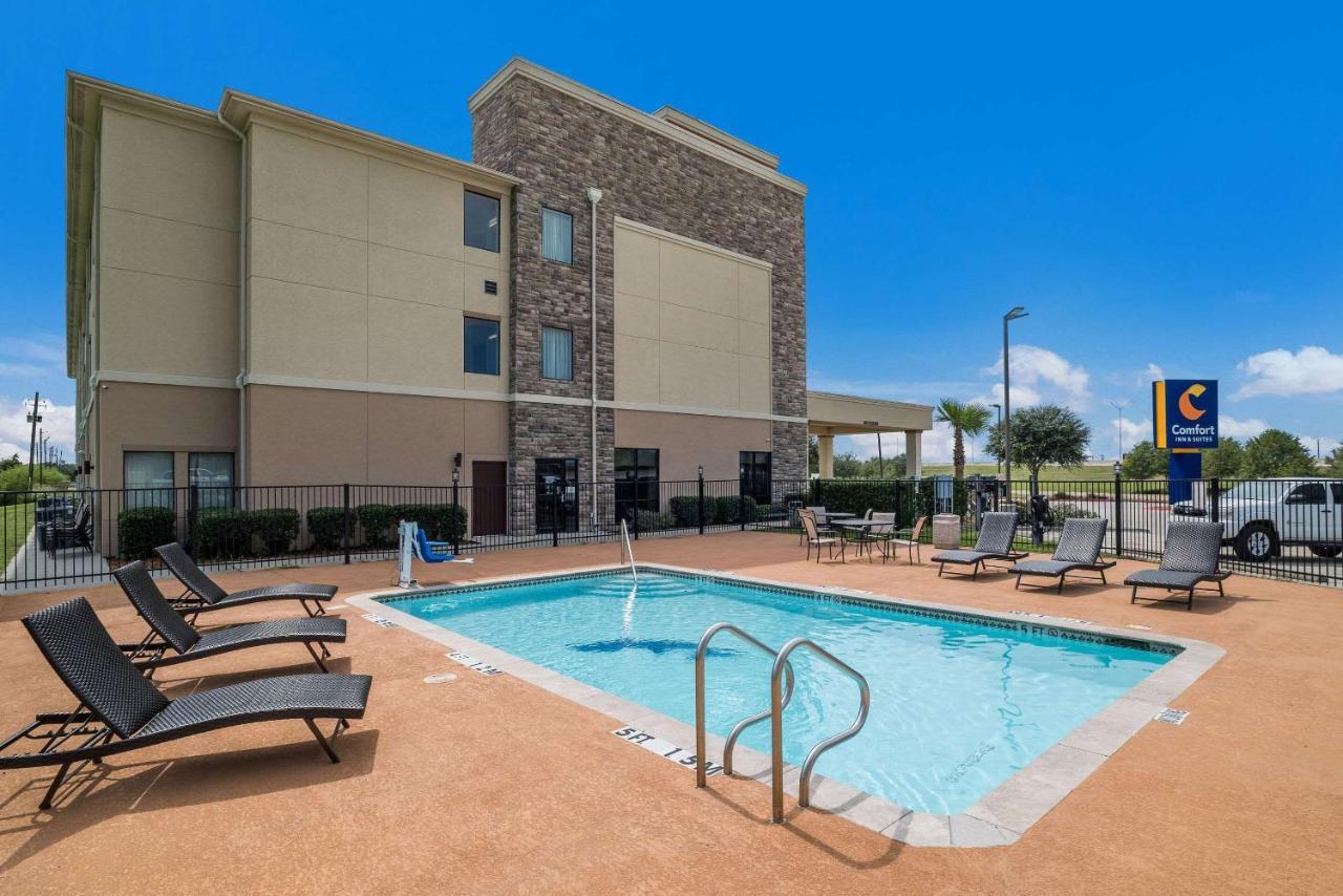 Comfort Inn & Suites Victoria North Exterior foto